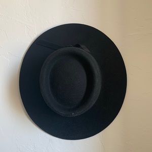 Black fedora hat